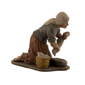 1602400-Figuras-de-Belén-Mayo-16cm-Lavandera