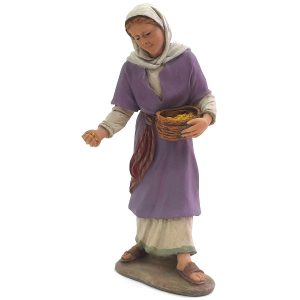 328-dando-de-comer-a-las-gallinas