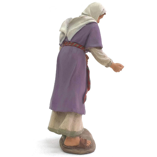 Dando de comer a las gallinas - Montserrat Ribes - 17 cm - Imagen 3